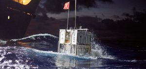 Mariana-trench-dive-submarine-triton