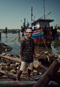 Tom Barnes Indonesia fishermen