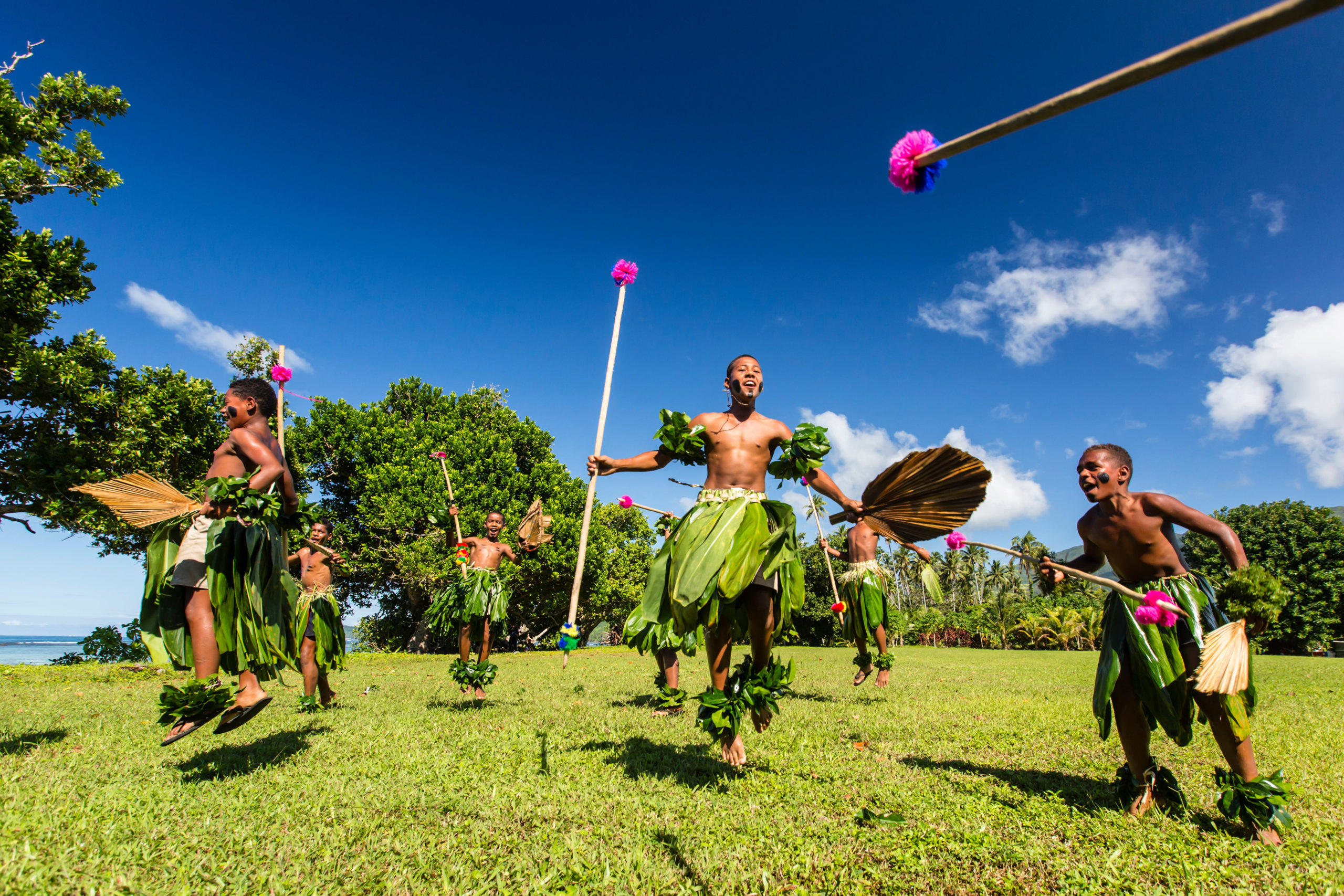 Children from the township of Waitabu perform traditional dance on ...