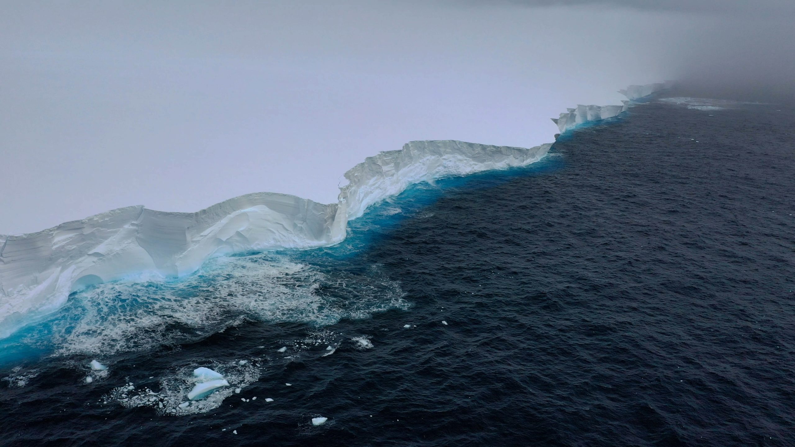 In pictures: RRS Sir David Attenborough samples A23a iceberg - Oceanographic